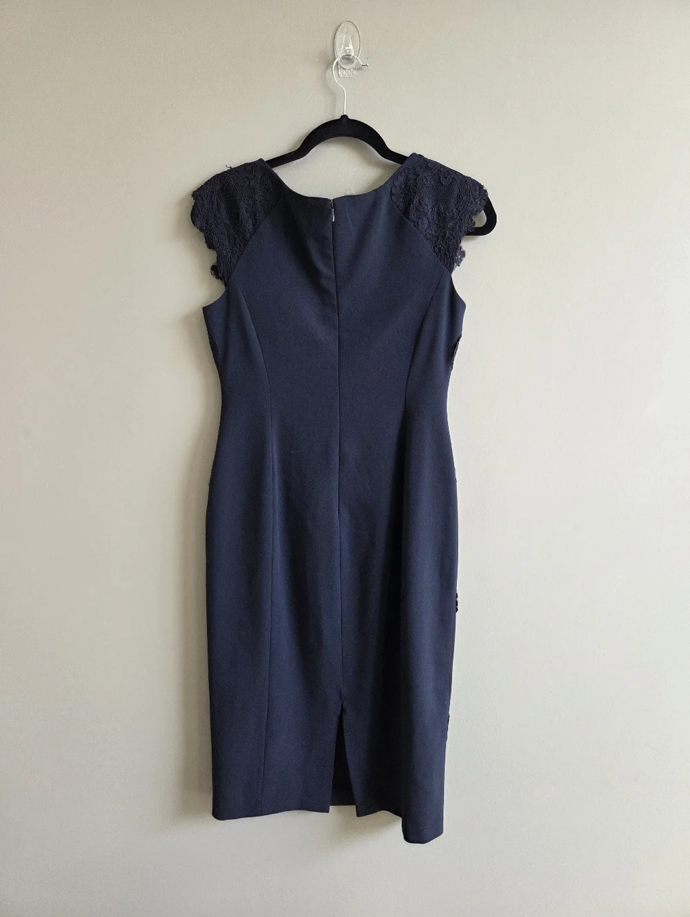 Maggy London Petite Lace Cap Sleeve Sheath Dress In‎ Navy Size 4P